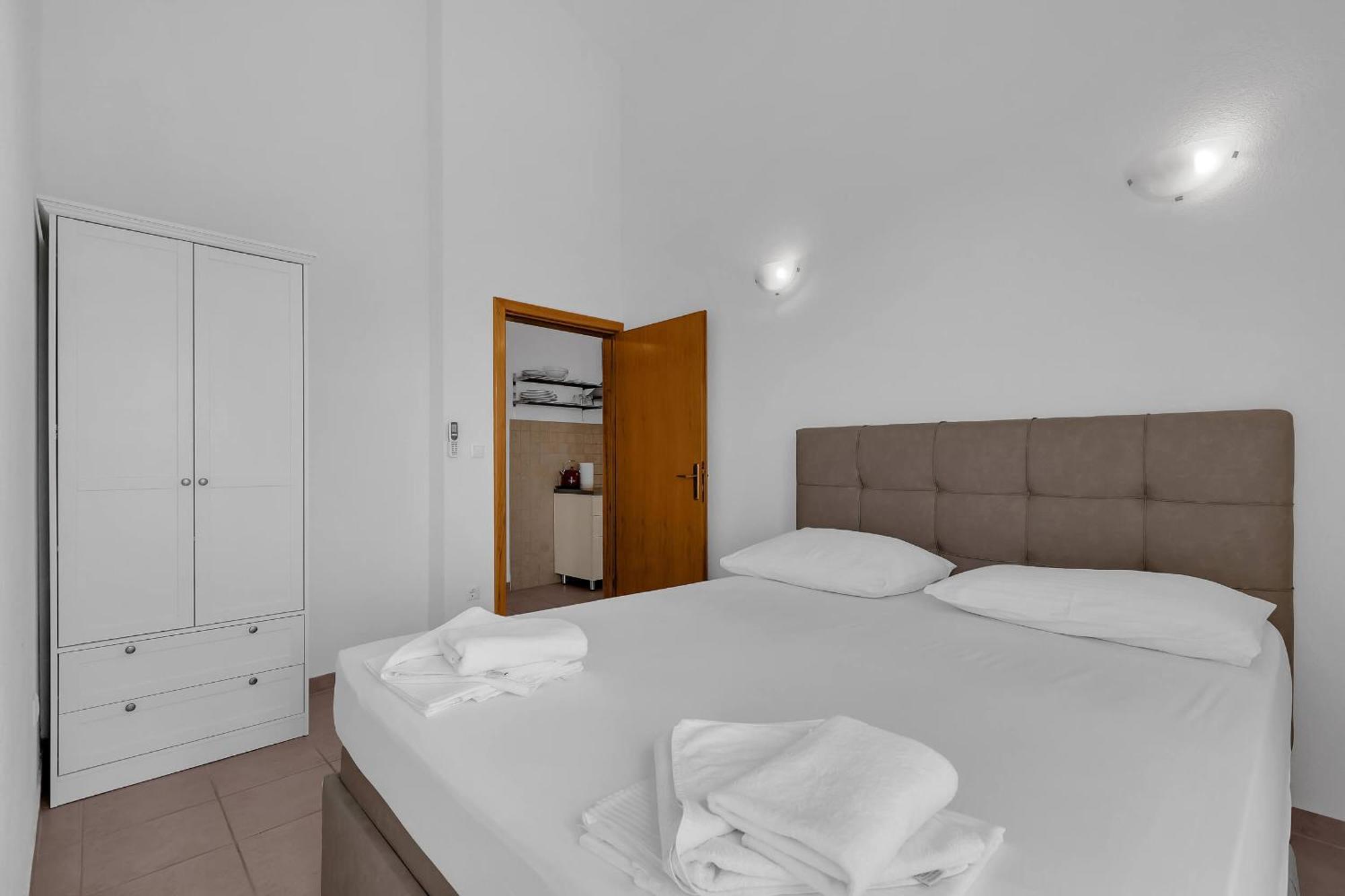 Apartments Marin Brela Room photo